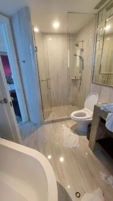 Hotel Ciputra World Surabaya managed by Swiss-Belhotel International  Kamar Photos