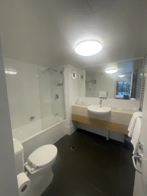 Airlie Beach Hotel Rooms Photos