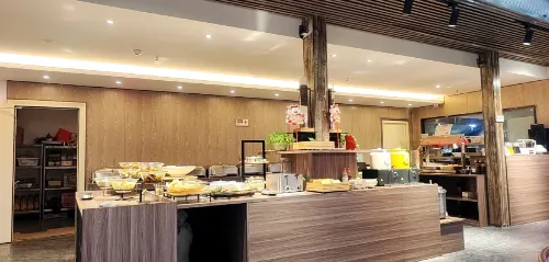 Travel World Hotel Restauration Photos
