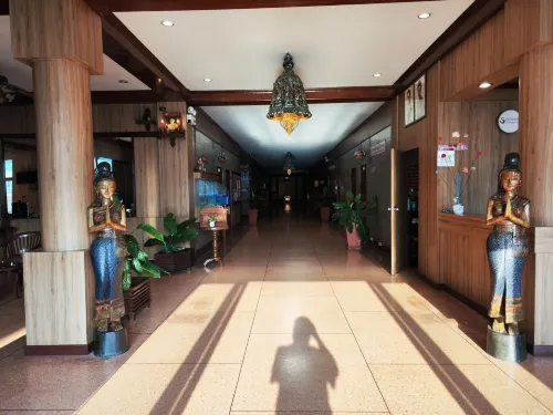 Suriwong Chumphon Hotel Espaces publics Photos