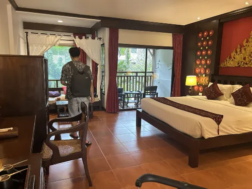 Kata Palm Resort & Spa Zimmer Photos
