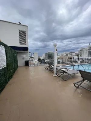 Courtyard Miami Beach South Beach Photos