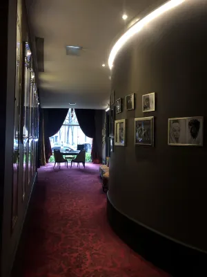 Hôtel Barrière Le Fouquet's Espaces publics Photos
