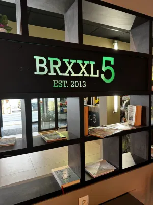 Brxxl 5 City Centre Hostel Photos