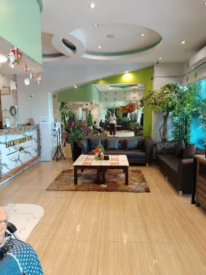 Lucky Green View Espaces publics Photos