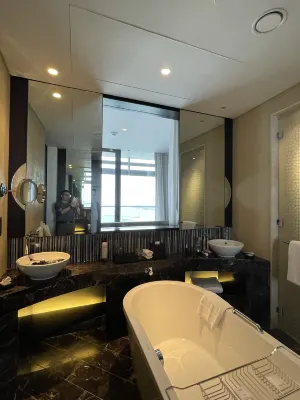 Grand Hyatt Abu Dhabi Hotel and Residence Emirates Pearl Rooms Photos