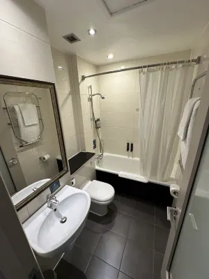 London Croydon Aerodrome Hotel, BW Signature Collection Rooms Photos