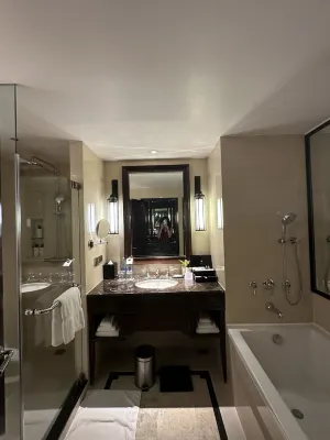 The Athenee Hotel, a Luxury Collection Hotel, Bangkok Camere Photos