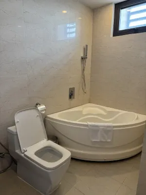 Yarra Ocean Suites Danang Rooms Photos