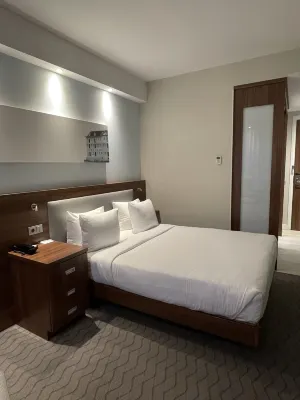 Hampton by Hilton Amsterdam Centre East Rooms Photos