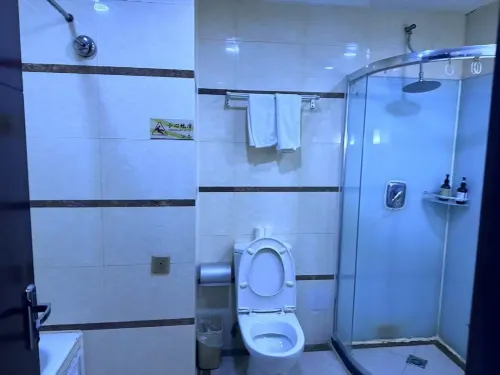 The Grand Tower Hotel Zimmer Photos