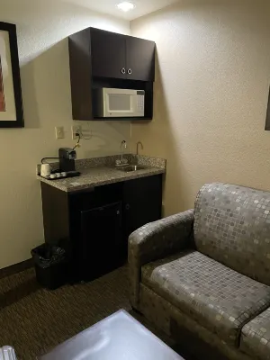 Days Inn & Suites by Wyndham Page Lake Powell Rooms Photos