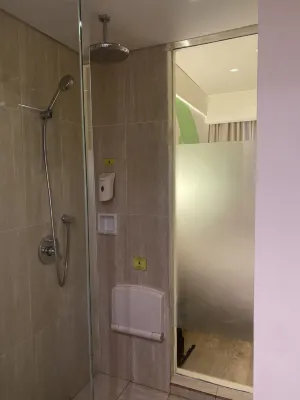 MaxOne Hotel Bukit Jimbaran Kamar Photos