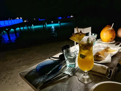 Four Seasons Resort Maldives at Landaa Giraavaru Mahlzeiten Photos