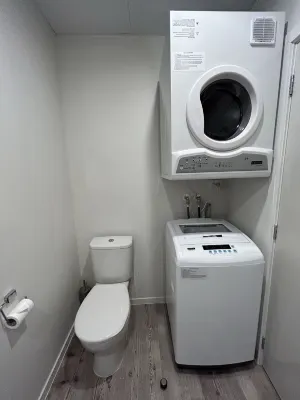 Ramada Suites by Wyndham, Victoria Street West Rooms Photos