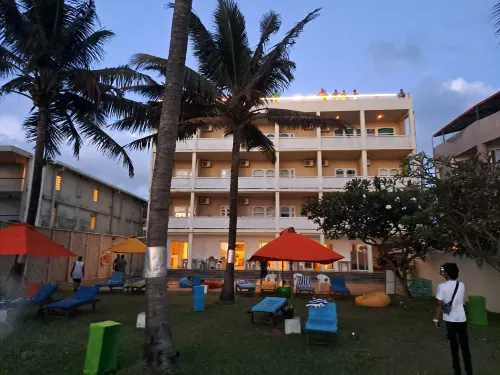 Hotel J Negombo Exterior Photos