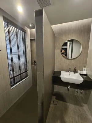 The Rise Suites Hotel, Chiang Mai الغرف Photos