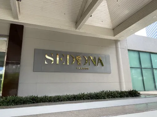 Sedona Hotel Yangon Esterni Photos
