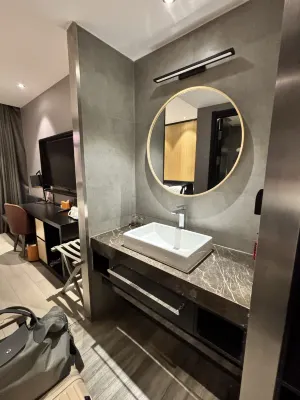 Waiting Hotel (Shanghai Bund Nanjing East Road Pedestrian Street) Rooms Photos