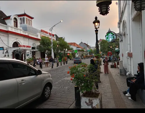 Bobopod  Kota Lama, Semarang Dekat Hotel Photos