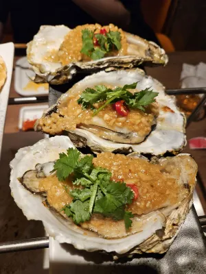 Langhui Executive Apartment (Shenzhen Nanshan Metro Station Raffles Square) Dining Photos