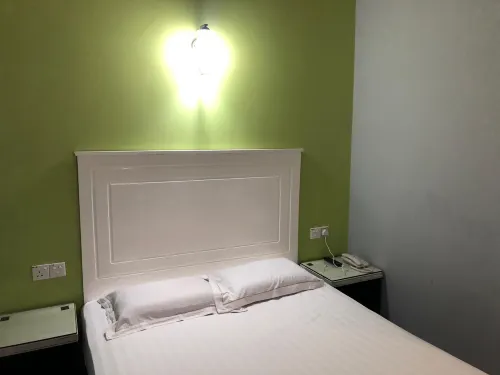 Hotel Sri Puchong Zimmer Photos