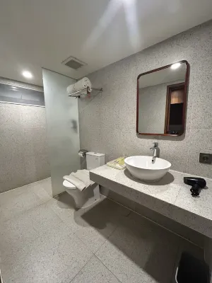 ARTOTEL Cabin Bromo Kamar Photos
