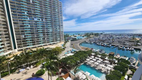Hilton Vacation Club The Modern Honolulu Photos
