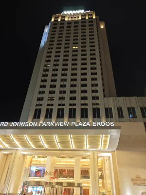 Howard Johnson Parkview Plaza Erdos Exterior Photos