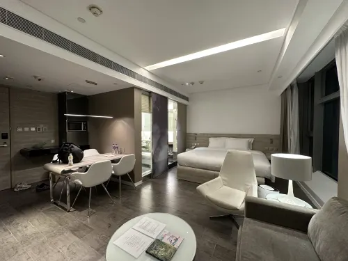 Lodgewood by Nina Hospitality | Mong Kok Photos