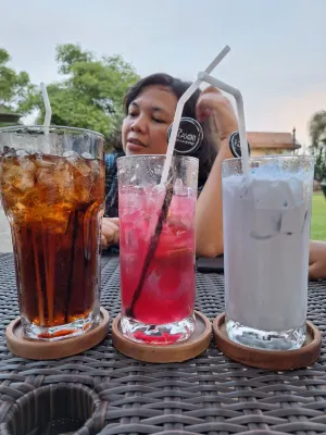 Hotel d'Season Premiere Jepara Makanan Photos