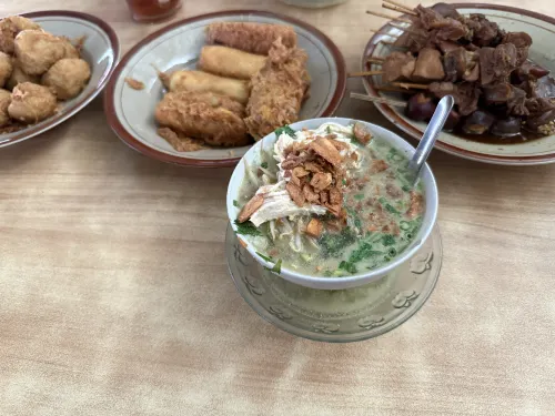 The Azana Hotel Airport Semarang Makanan Photos