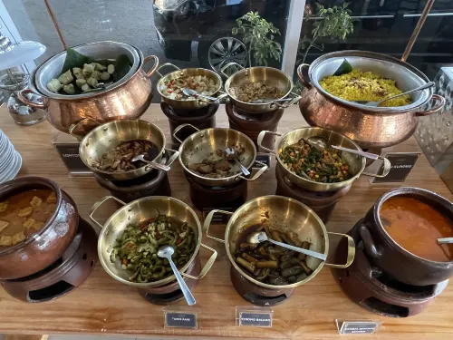 Luminor Hotel Purwokerto Makanan Photos