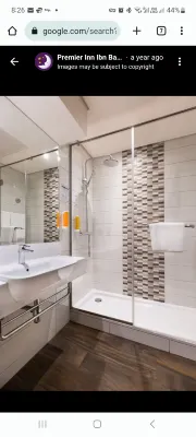 Premier Inn Dubai Ibn Battuta Mall Camere Photos