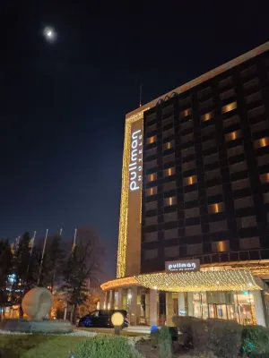 Pullman Bucharest World Trade Center Exterior Photos