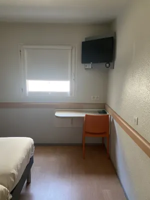 Ibis Budget Paris Porte de Bercy Zimmer Photos