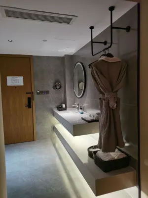 Qianna Hotel (Wuchang Railway Station Dingziqiao Subway Station) Rooms Photos