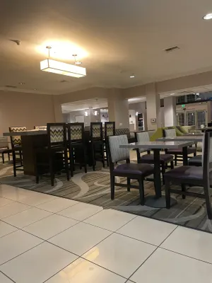 La Quinta Inn & Suites by Wyndham Modesto Salida Dining Photos