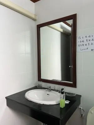 JJ Residence Rooms Photos