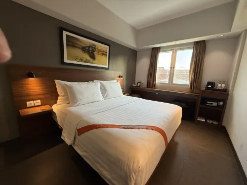 J4 Hotels Legian Kamar Photos