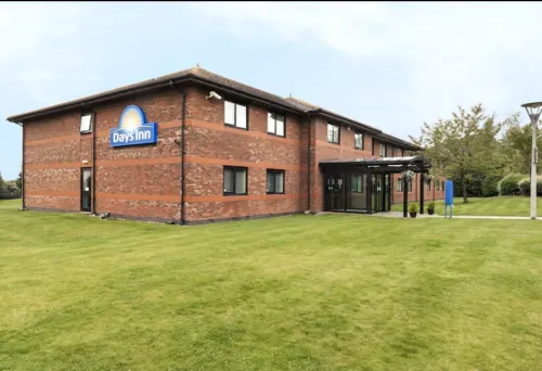Days Inn by Wyndham Stafford Esterni Photos