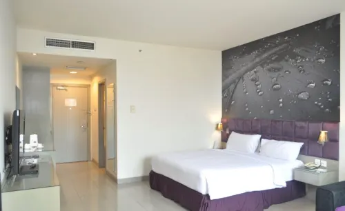 Royal Palm Hotel & Conference Center Cengkareng Kamar Photos