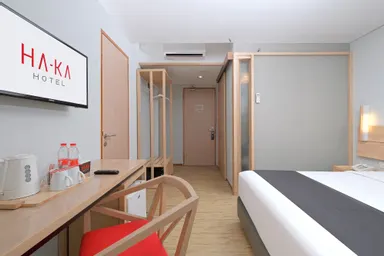 Up-Peak Hotel Simpang Lima Semarang Powered by Archipelago Kamar Photos