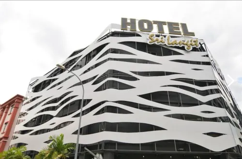 Sri Langit Hotel KLIA, KLIA 2 & F1 Extérieur Photos
