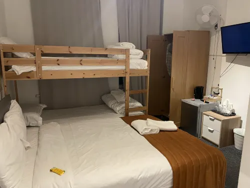 Vilenza Hotel Rooms Photos