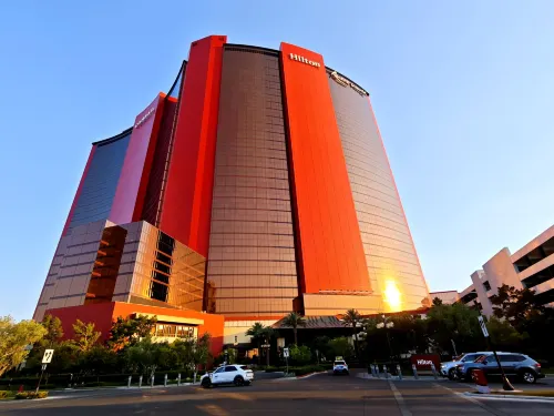 Las Vegas Hilton at Resorts World Exterior Photos