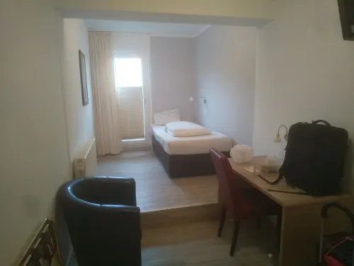 Ina Hotel Consul Zimmer Photos