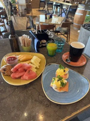Media One Hotel Dubai Питание Photos