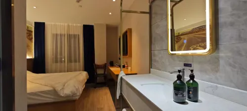 Flowers'Rain Hotel (Beijing Lama Temple Hepingli) Rooms Photos