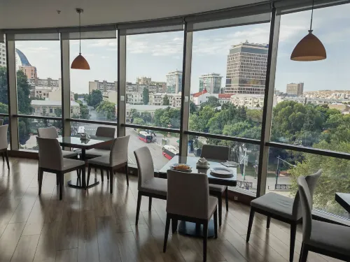 Parkside Hotel & Apartments Photos